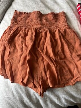 Z supply Resort lined rayon shorts